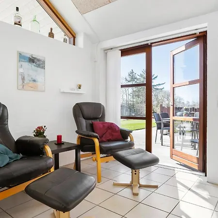 Lovely In With Indoor Swimming Pool *