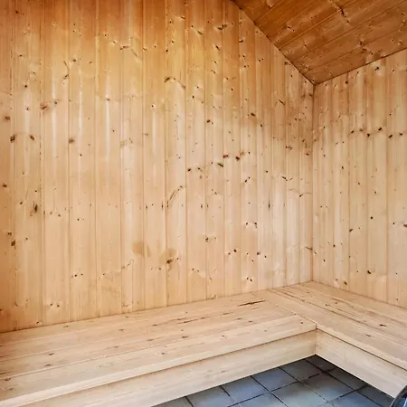 Holiday home Lovely In With Indoor Swimming Pool